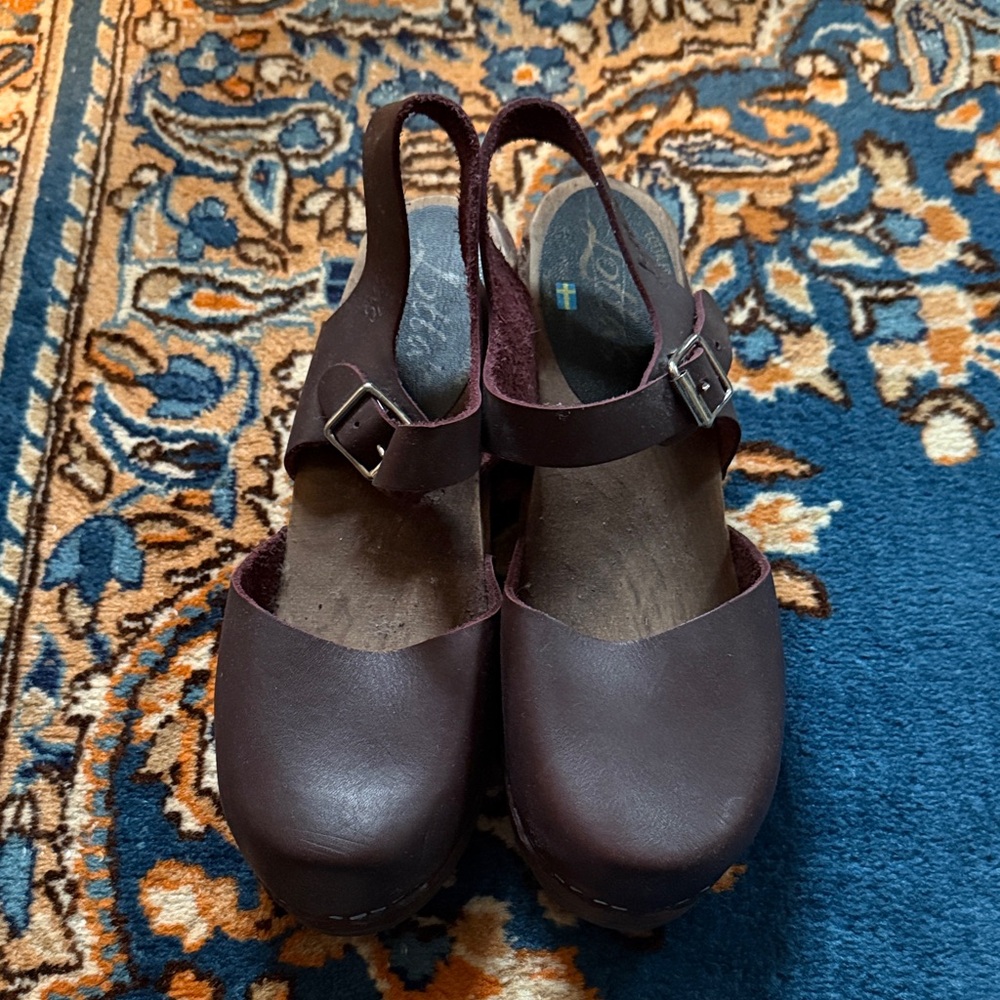 Like New Lotta from Stockholm Stylish Burgundy Leather Mary Jane Style Clogs